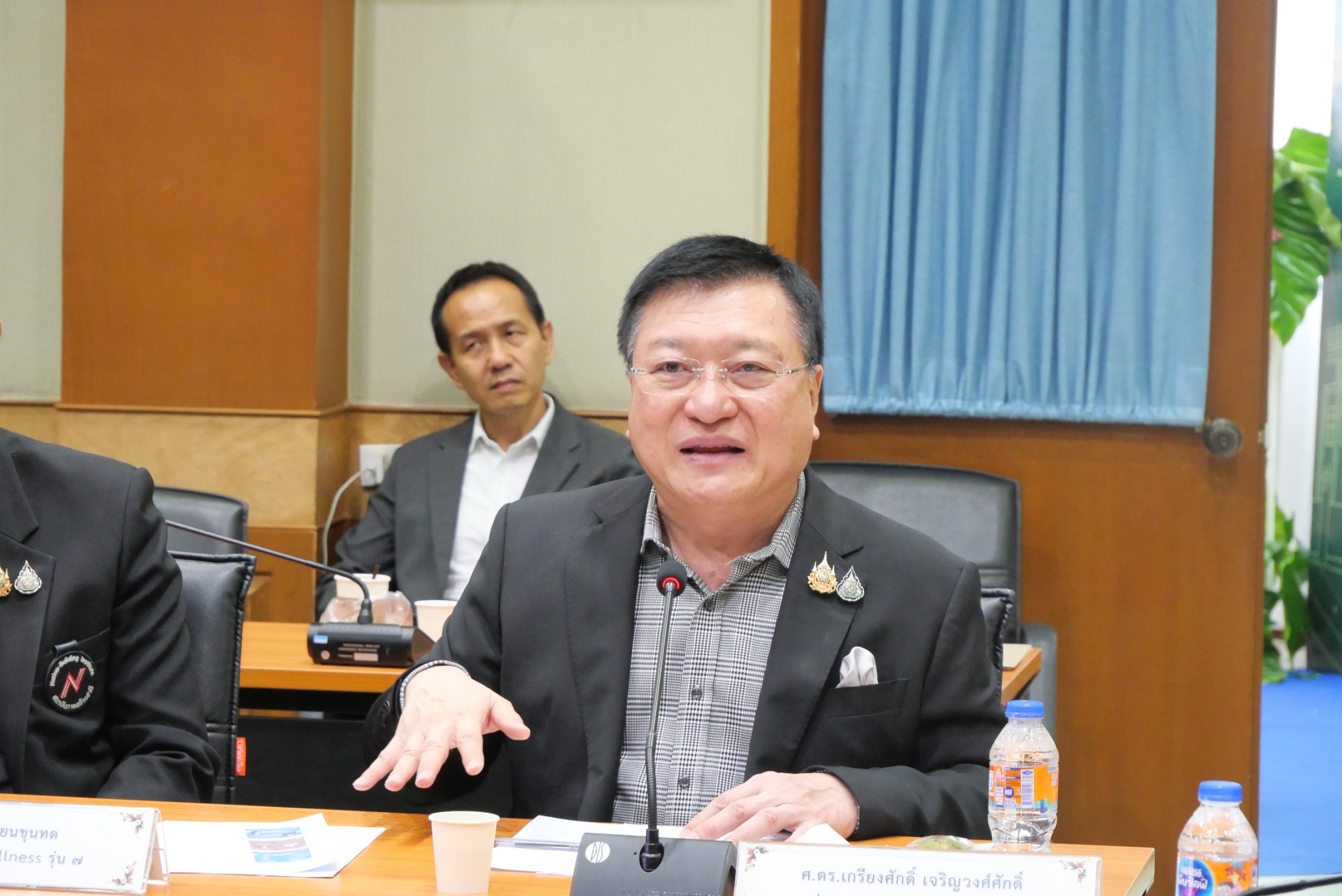 title - สำนักงานการปฏิรูปที่ดินเพื่อเกษตรกรรม ส.ป.ก. ต้อนรับคณะสถาบันการสร้างชาติ (สกสช.)&nbsp;Nation-Buliding Institute (NBI) ในการเข้าเยี่ยมหน่วยงานองค์กรของ ส.ป.ก.